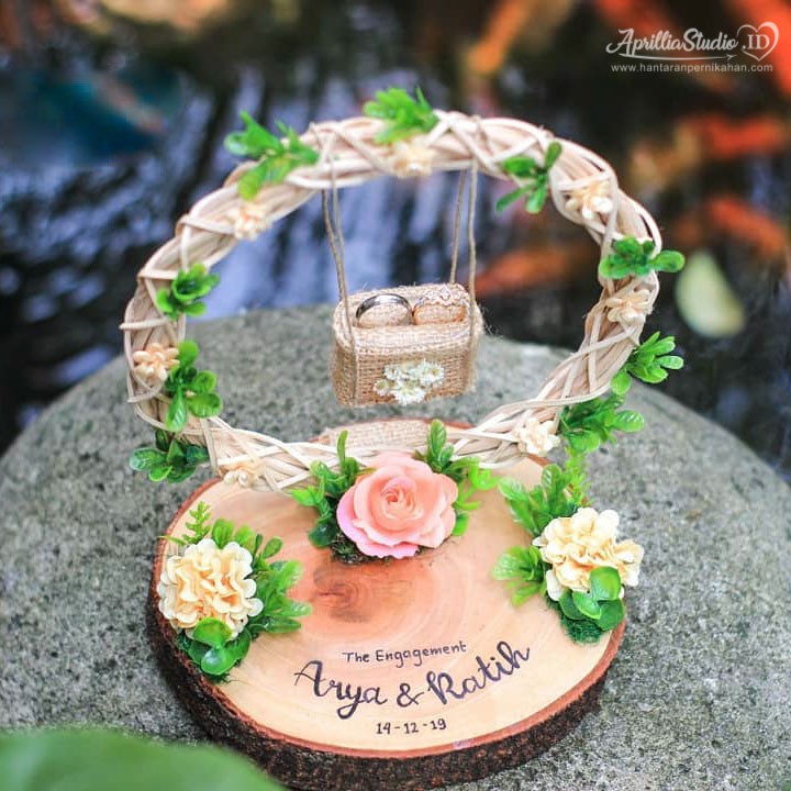 TEMPAT PERHIASAN | RING SWING RATTAN 1 (R-RSR)