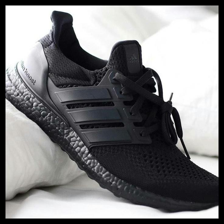 core black ultra boost 1.0