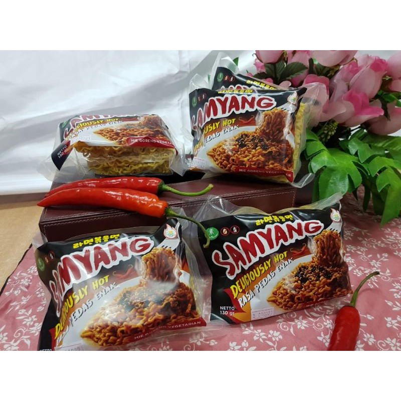 

MIE VEGETARIAN - SAMYANG DELICIOUSLY HOT (RASA PEDAS ENAK)