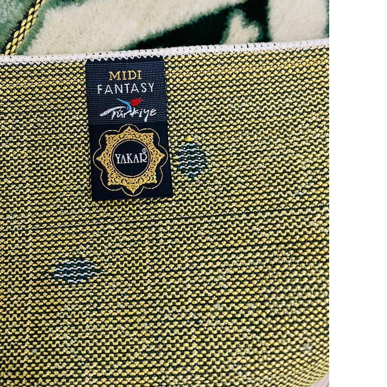 Sajadah Bulu Tebal MIDI Turki Yakar SPIEGEL