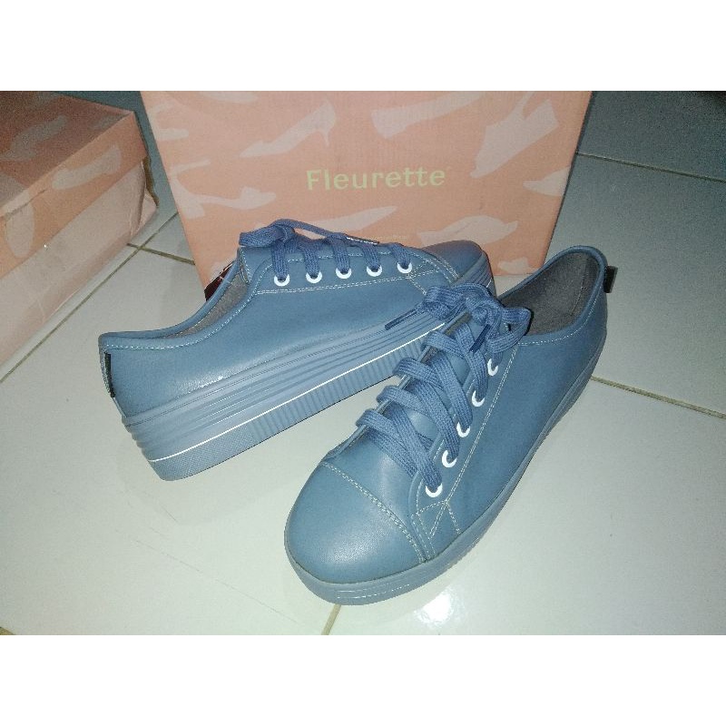 sepatu fleurette sneakers