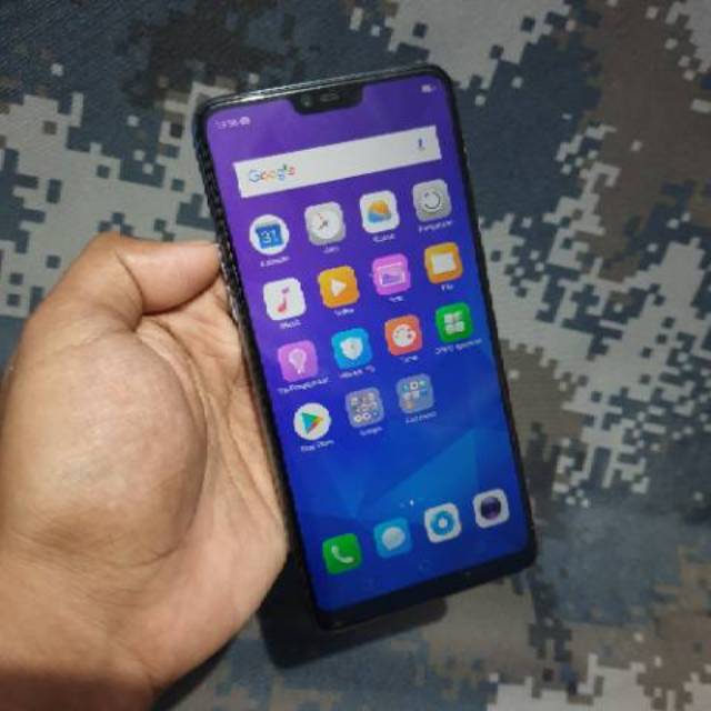 Handphone Hp Oppo F7 4/64 Second Seken Bekas Murah
