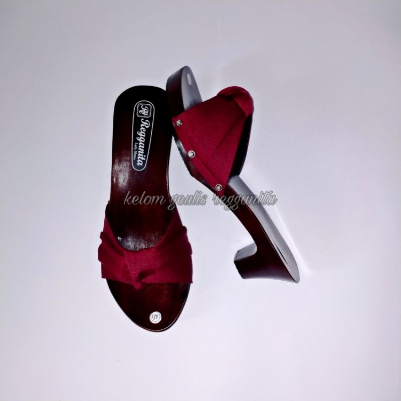 Sandal heels wanita/sandal kayu teplek