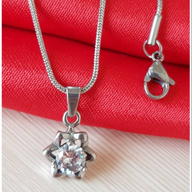 Kalung titanium / kalung bintang / fashion import wanita Antikarat