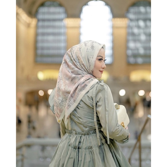 NEWYORK COURAGE BUTTONSCARVES UPPER WEST SIDE