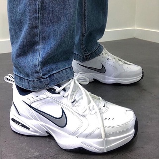 nike zoom monarch