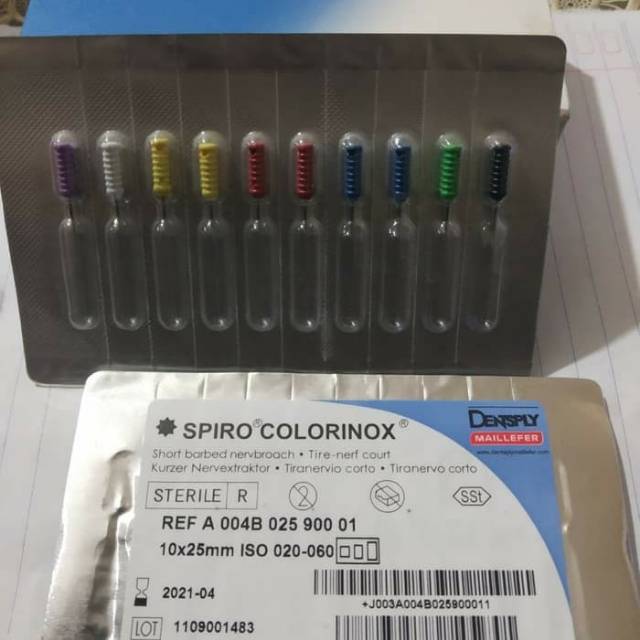 Jarum ekstirpasi Barbed broach Spiro Colorinox