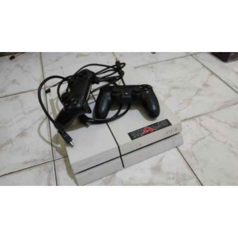PS 4 FAT ORI JEPANG HDD500GB/2 STICK ORIGINAL/5KASET GAME ORIGINAL