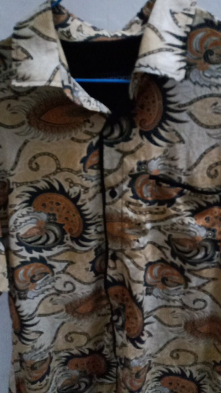 Kemeja Batik Pria Lengan Pendek Bs63 Katun Motif Modern Dixmont Semi Slim Fit Premium