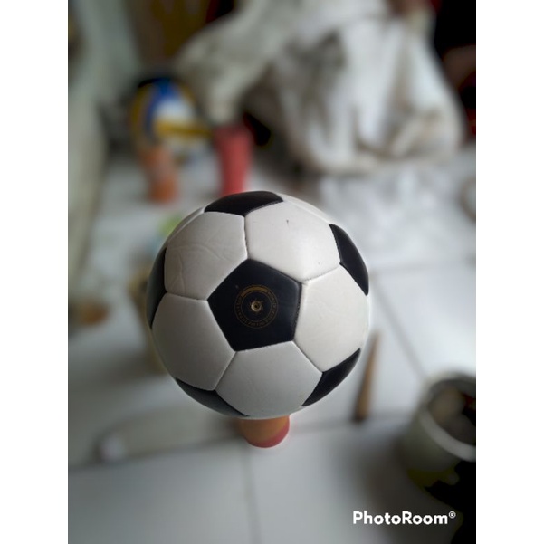 Mikasa Bola Sepak Striker Size 5