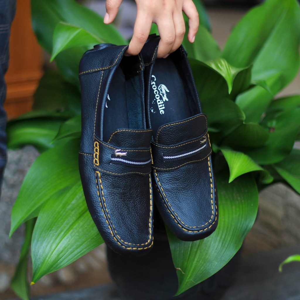 Sepatu Kasual Slip On Hitam Crocodile Slop Mocassin Bahan Kulit Asli Semi Formal Nyaman Keren Santai