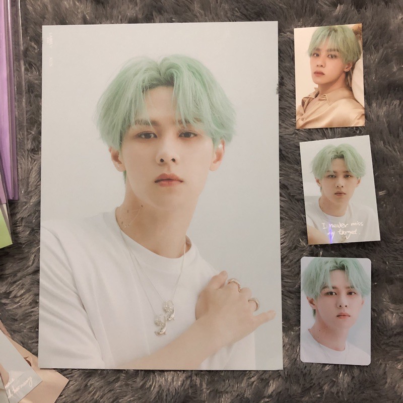 WayV SG Season Greetings 2021 - Kun Set Frame Desk Calendar (Benefit Withdrama)