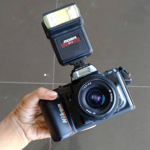Local Analog Kamera Analog Slr Nikon F 401 Lensa Nikkor 35 70mm Kamera Analog Film 35mm Shopee Indonesia