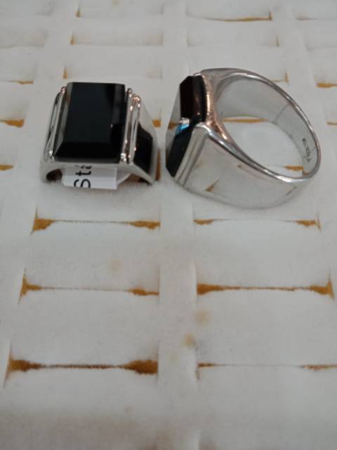 Cincin Onyx pria Titanium super keren stainlessteel