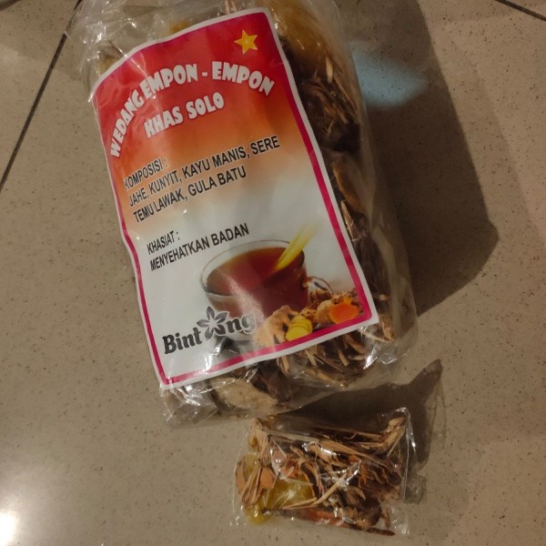 (HARGA SUDAH 1 PACK ISI 10 ) WEDANG REMPAH KHAS SOLO - WEDANG EMPON2 REMPAH UWUH - MENIGKATKAN DAYA 