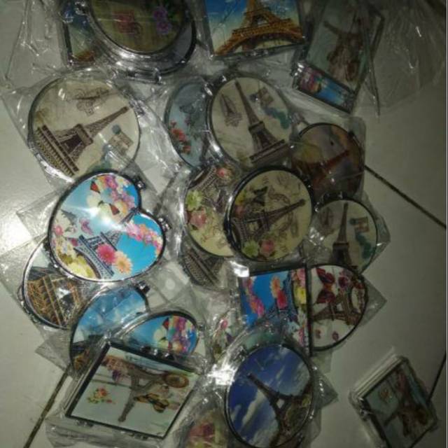 Souvenir kaca Paris / souvenir pernikahan  min order 100 pcs