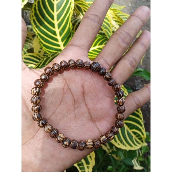 gelang akar bahar tali arus merah