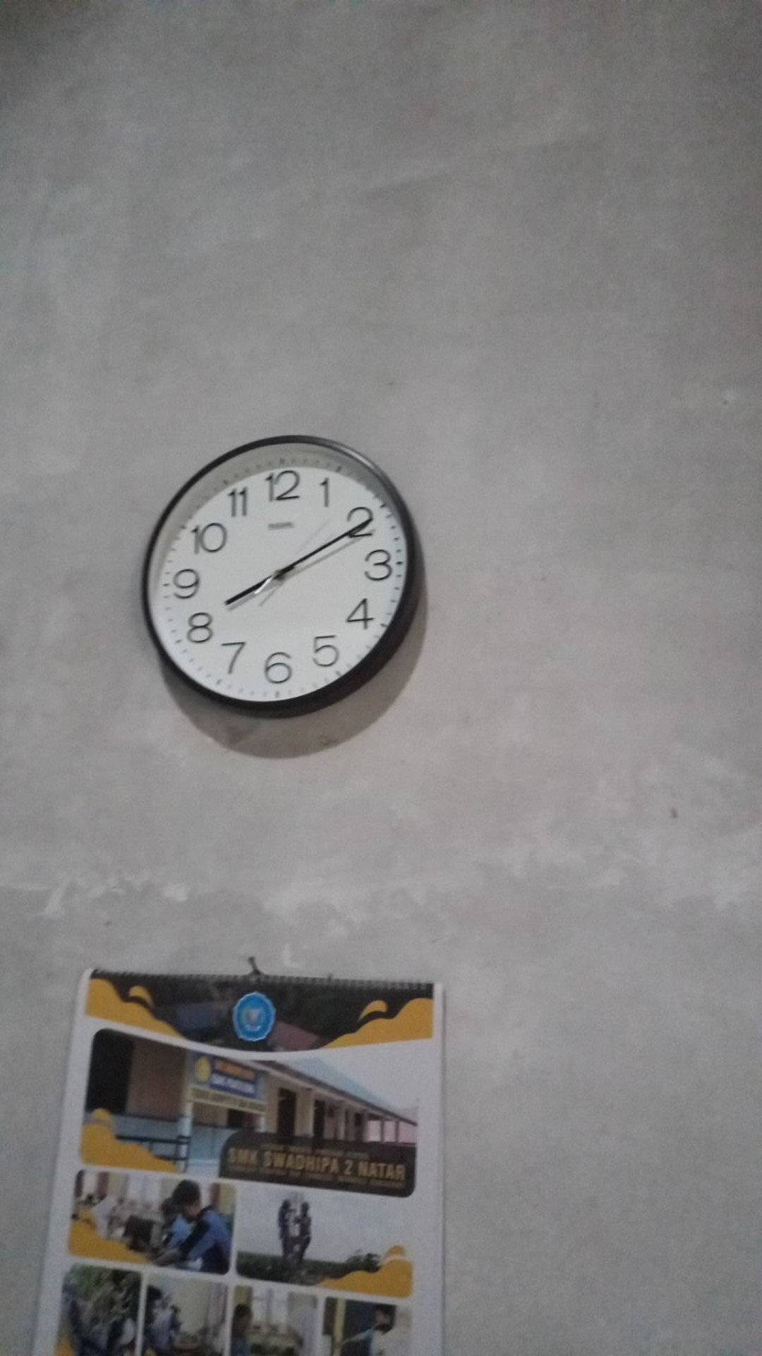 Jam Dinding Sakana 481 Bulat Minimalis  Diameter 32 Cm Best Seller