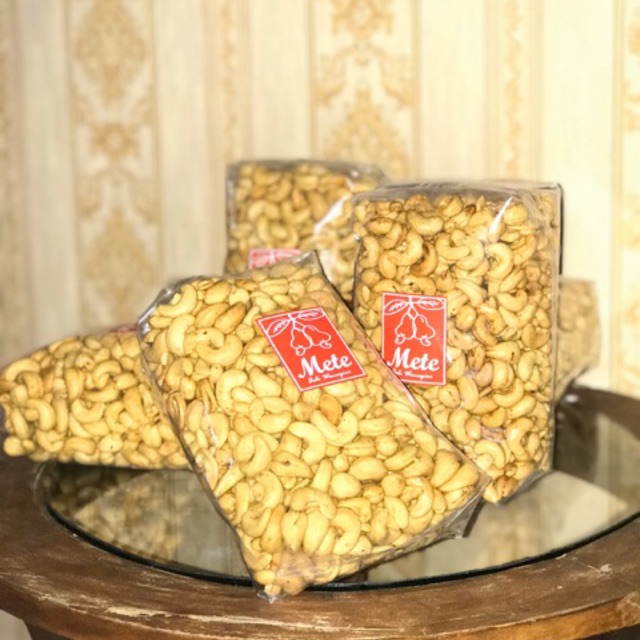 

Kacang Mete Matang Jumbo Asli Wonogiri (Homeindustry)
