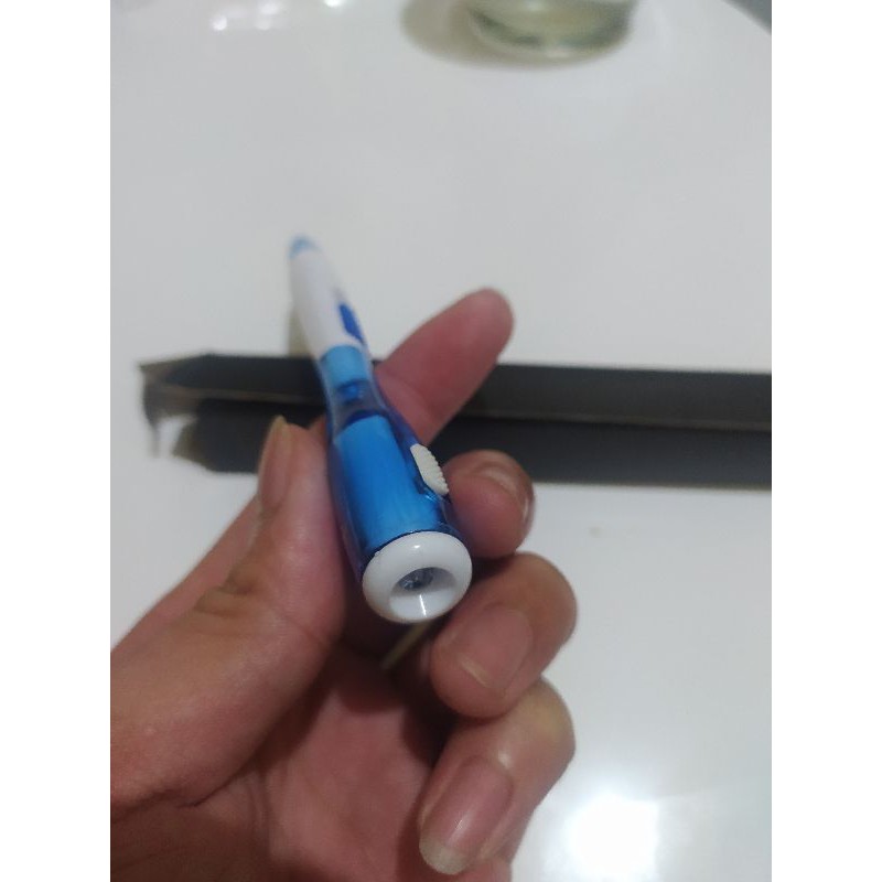 

Pulpen Mewah, Laser Tembus Pandang