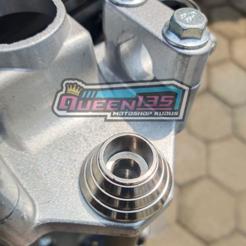 Monel pemanis tutup komstir shock depan Yamaha Rx King warna crome