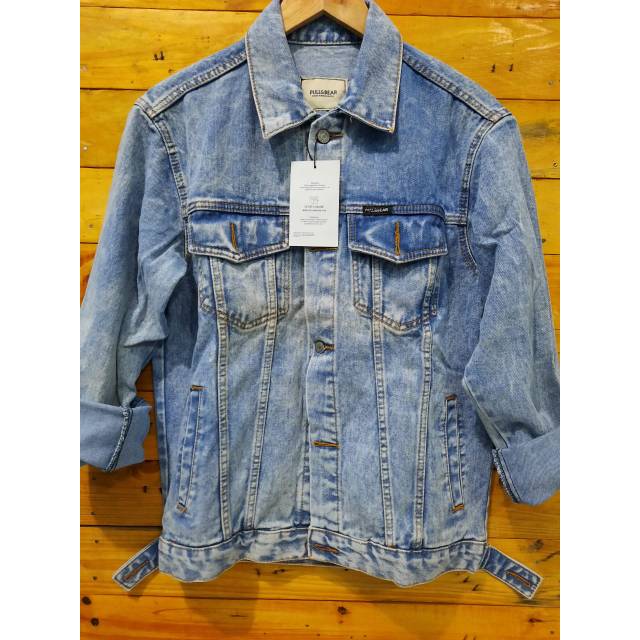 Jaket denim Pull n bear.