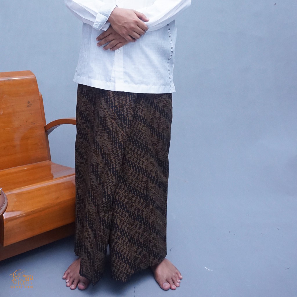 SARUNG BATIK KANJENG MOTIF PARANG LAWASAN FULL