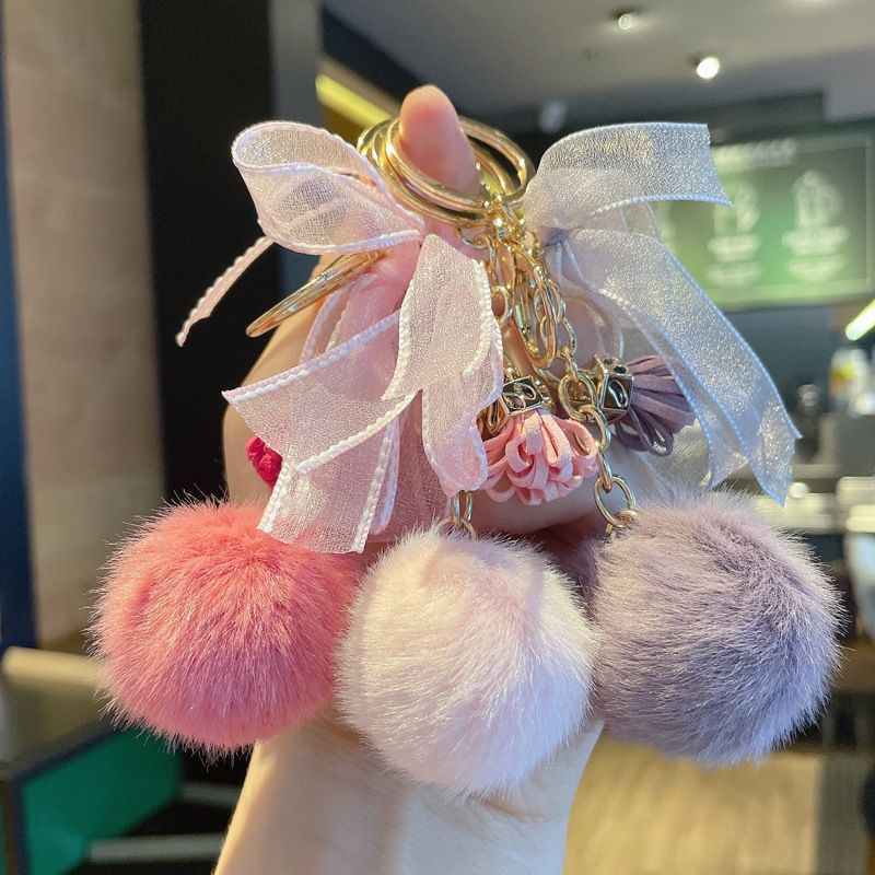 Gantungan Pompom Tas Wanita/Gantungan Kunci/Pompom Bulat