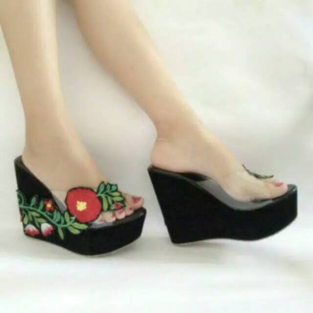 Wedges cantik