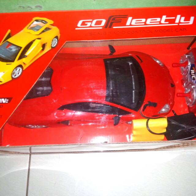 Mobil remot Tdk lecet mash bagus keadaan 95% pintu bisa di buka Batre main cas