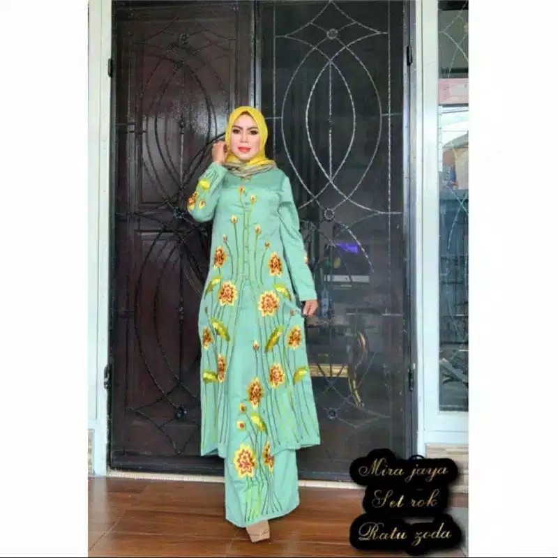 SETELAN ROK WANITA > KEBAYA ORIGINAL > KEBAYA PESTA - SET ROK RATU JODA BY - MIRA JAYA