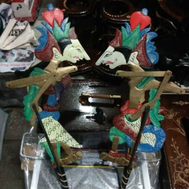 SEPASANG WAYANG RAMA SHINTA WARNA CANTIK UKURAN L 40 x 14 cm BAHAN KAYU BATIK - DEKORASI MURAH JOGJA