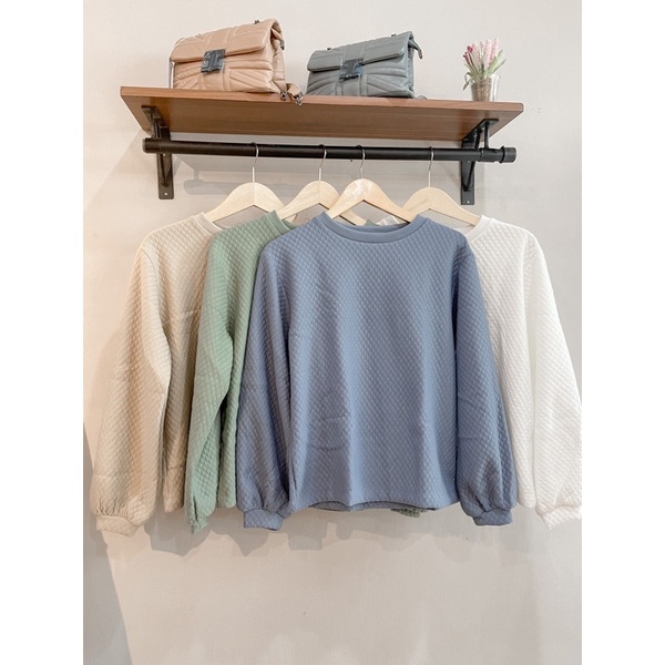 SWEATER EMBOSS LOOSE ( no crop)