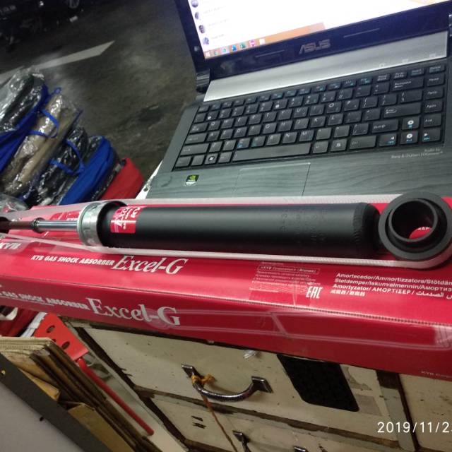 ORIGINAL KYB JAPAN shock belakang serena c24 kyb