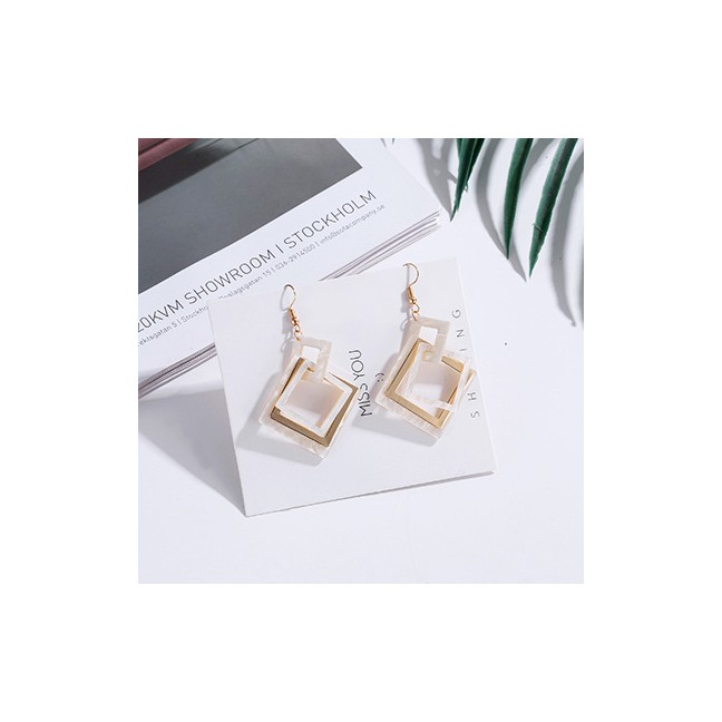 LRC Anting Gantung Fashion Square Shape Decorated Earrings