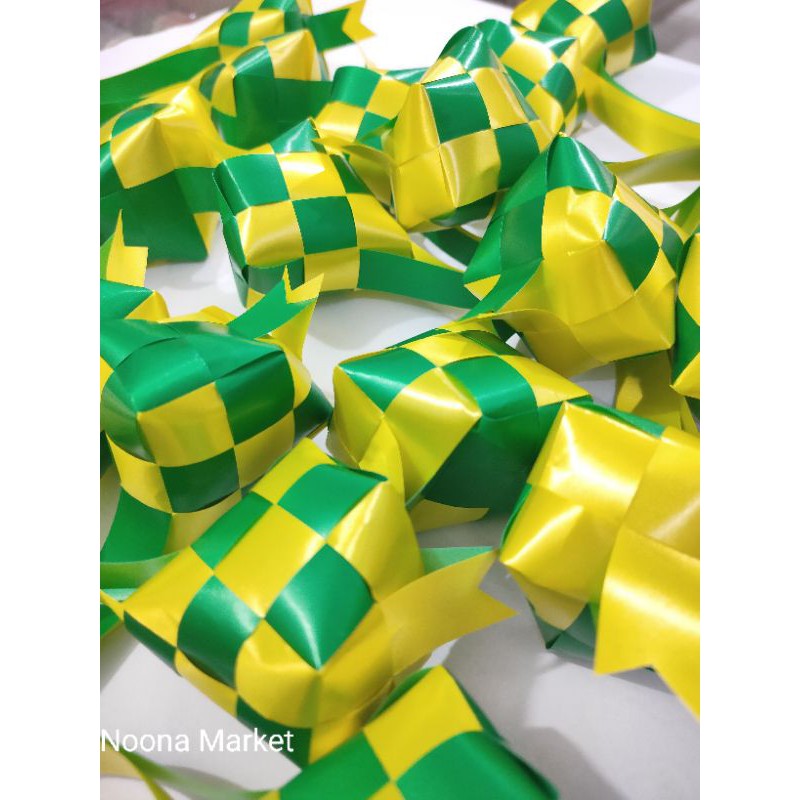 

Ketupat Pita Jepang Idul Fitri / Ketupat Imitasi Lebaran / Ornamen Lebaran