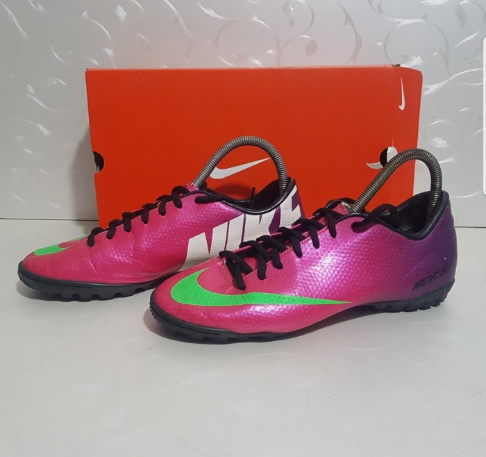 Sepatu NIKE Futsal Bola USA - Size 42 sd 43 Original 100 % Second S