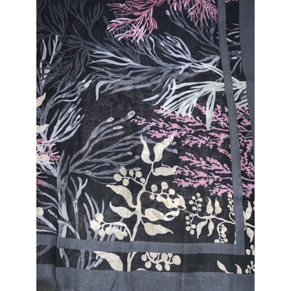 SEGIEMPAT VOALDENAY KW PREMIUM / HIJAB JILBAB SQUARE VOAL MOTIF LASER CUT-Motif 4