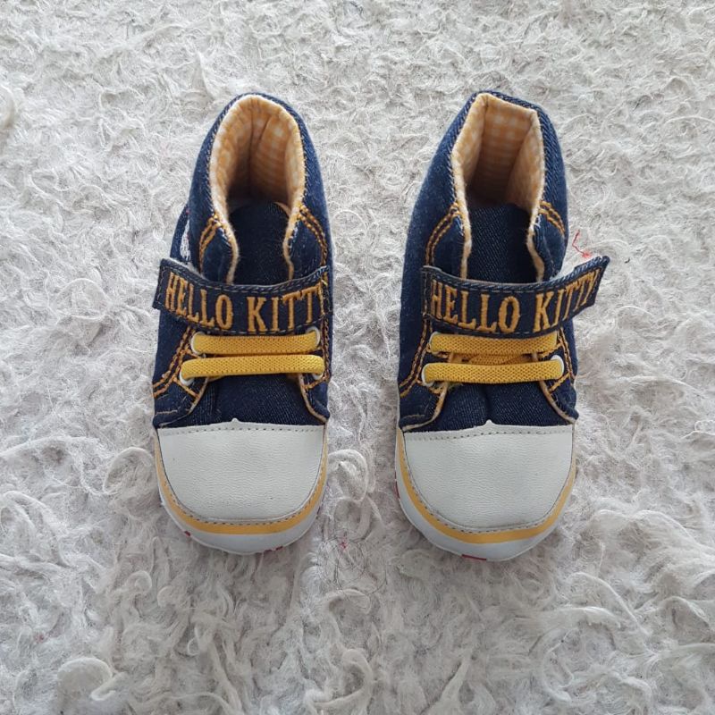 Prewalker Shoes sepatu Bayi kitty