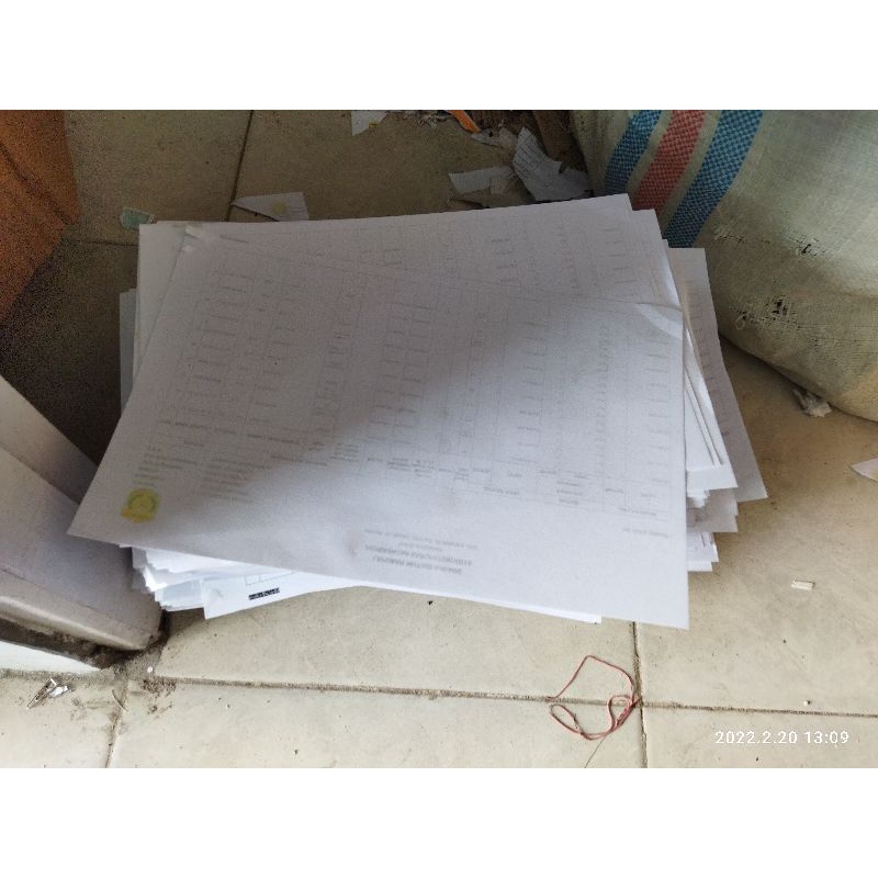 

KERTAS HVS F4 SISI MASIH KOSONG / harga per kg