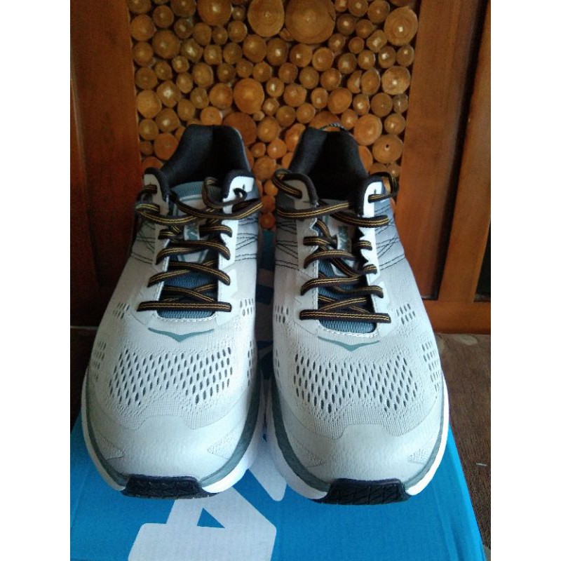 Hoka One One Clifton 6