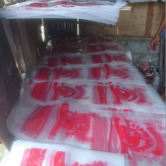 Jasa sablon plastik,karung dan kaos