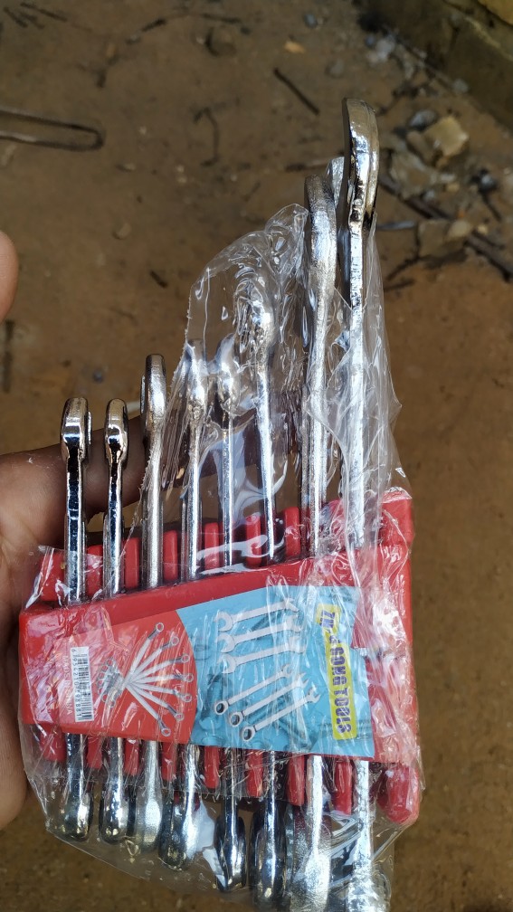 1 Set Isi 8 Kunci Pas Ring