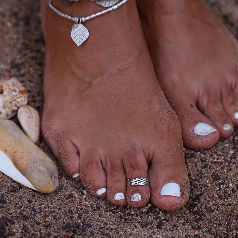 Eropa dan Amerika retro pola totem XINGX BUNGA MATAHARI wanita pantai toe ring