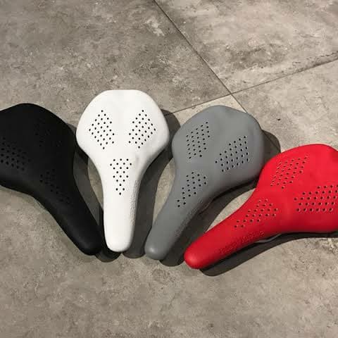 Sadel Joseph Kuosac Black Red