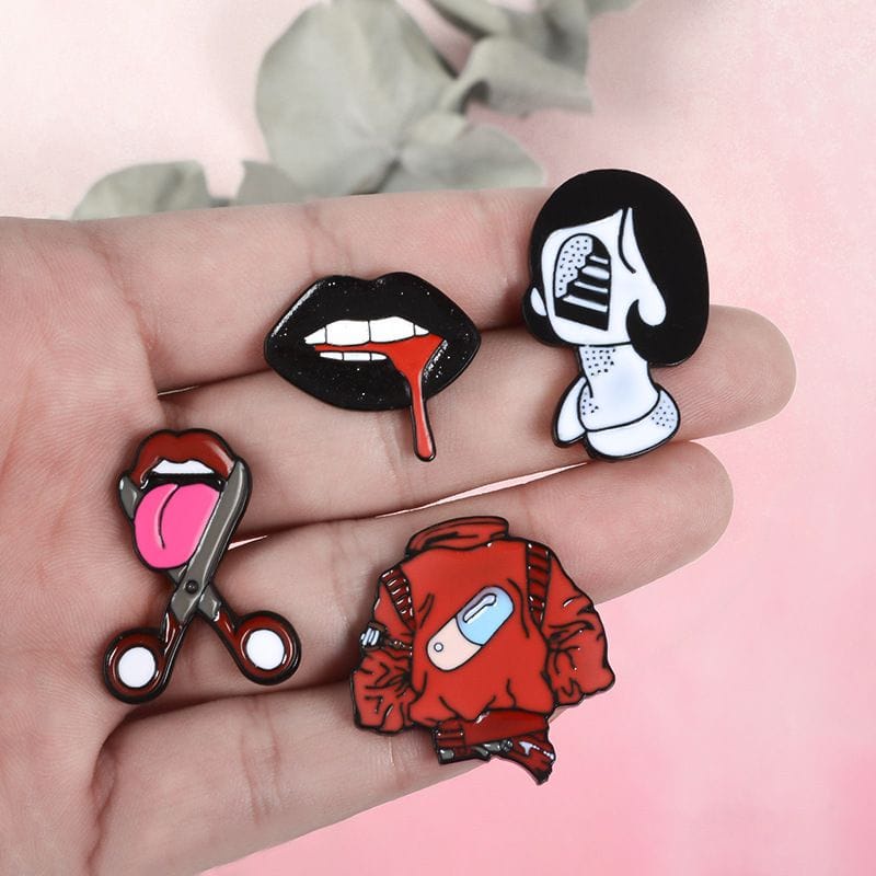 7.7 BIG SALE !! PIN ENAMEL / BADGE /FUNNY BADGE / ACCESORIES TAS/ BROS