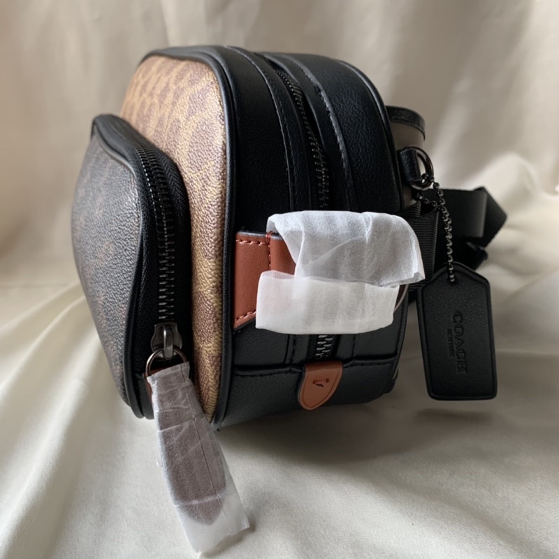 COACH HITCH BELT BAG IN SIGNATURE CANVAS WITH HORSE AND CARRIAGE PRINT