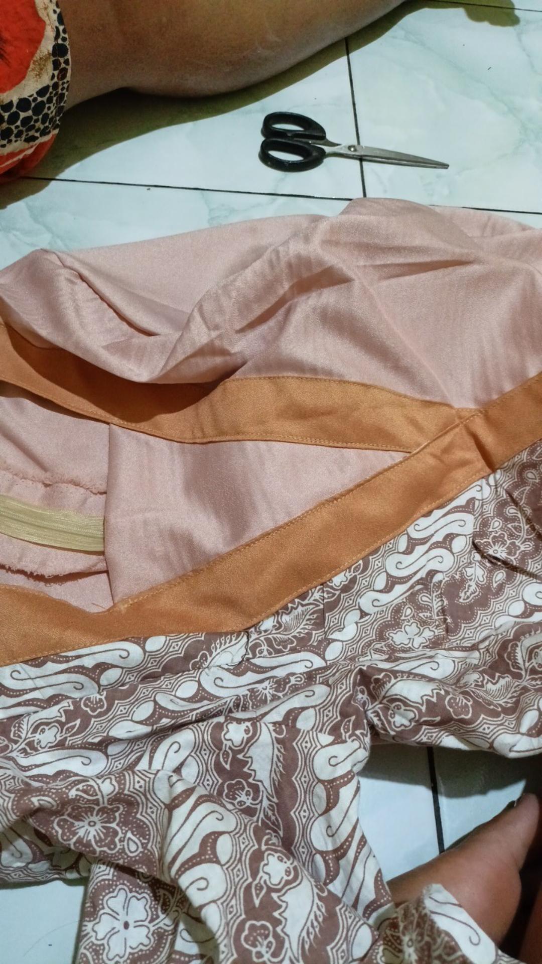 S-m-l-xl-xxl-3l-4l-5l Terlaris Serut Genes Jelita Tunic Navbor Yelbor Whitbor Creambor Tunik Batik