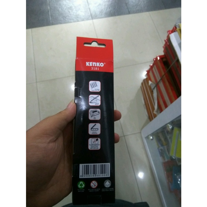 

Nikmati Pensil Kenko 2B- 3181 Triangular Hitam Cap Merah Berkualitas