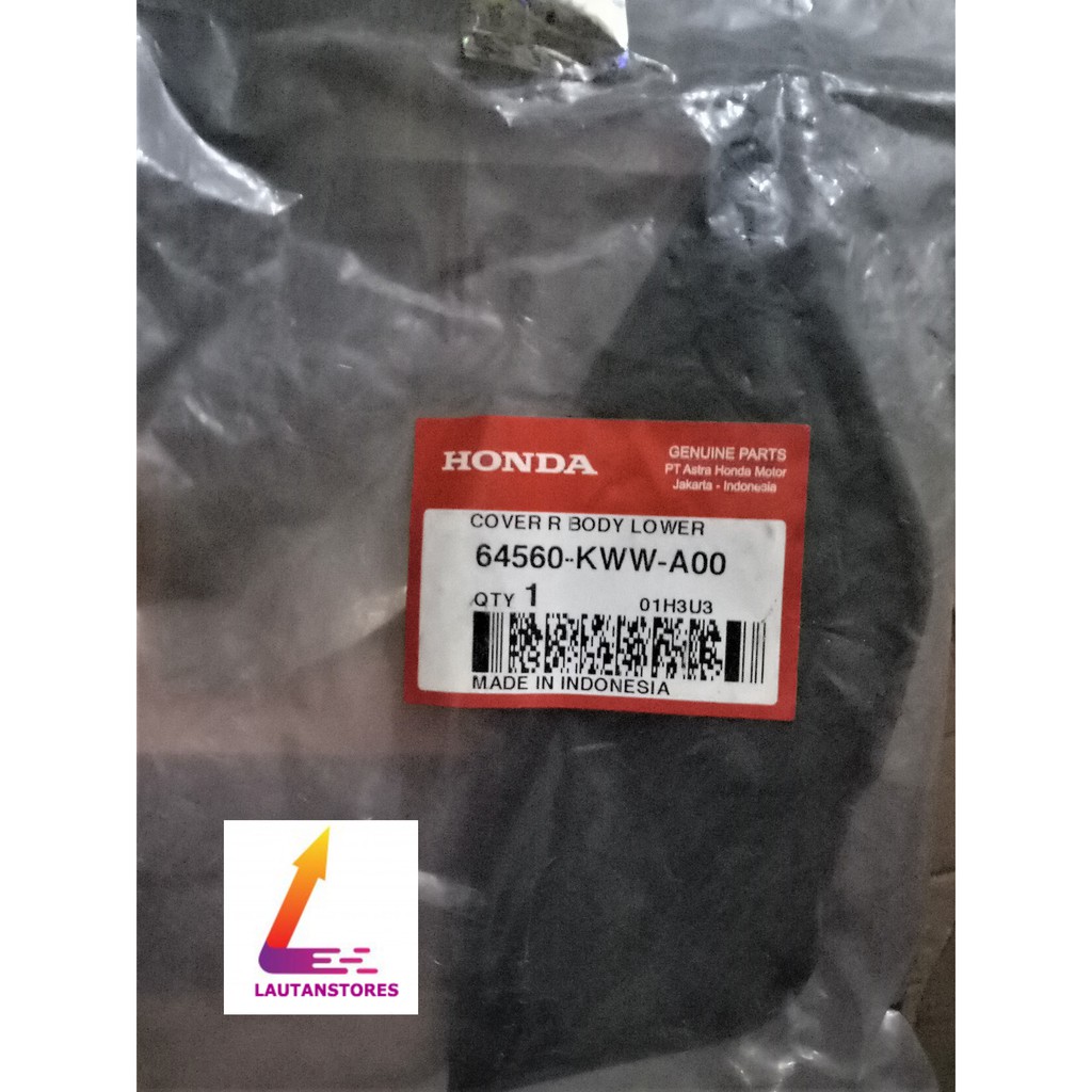 64560-KWW-A00 Cover R Body Lower Sambungan Cover Body Kecil Kanan Revo 110 Karbu 2009 - 2012
